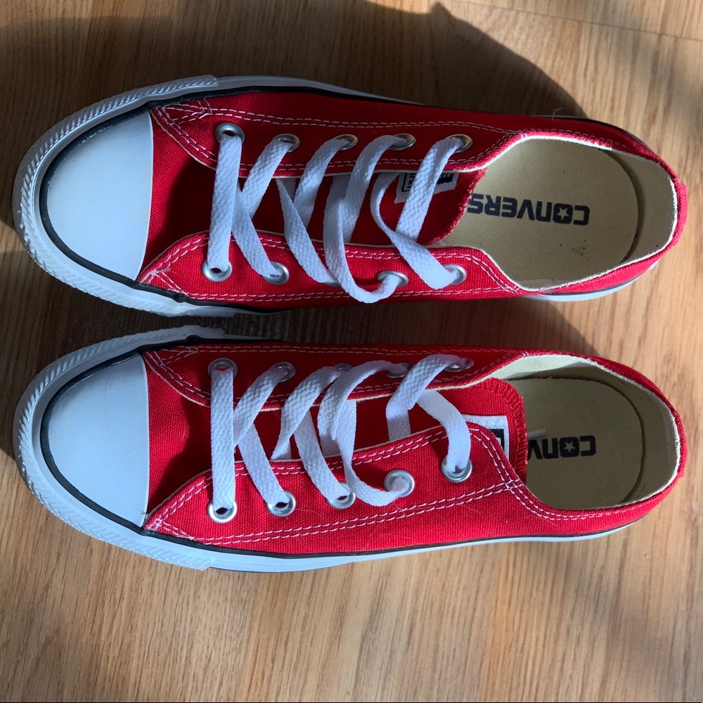 Converse Women’s size 6; Men’s size 4